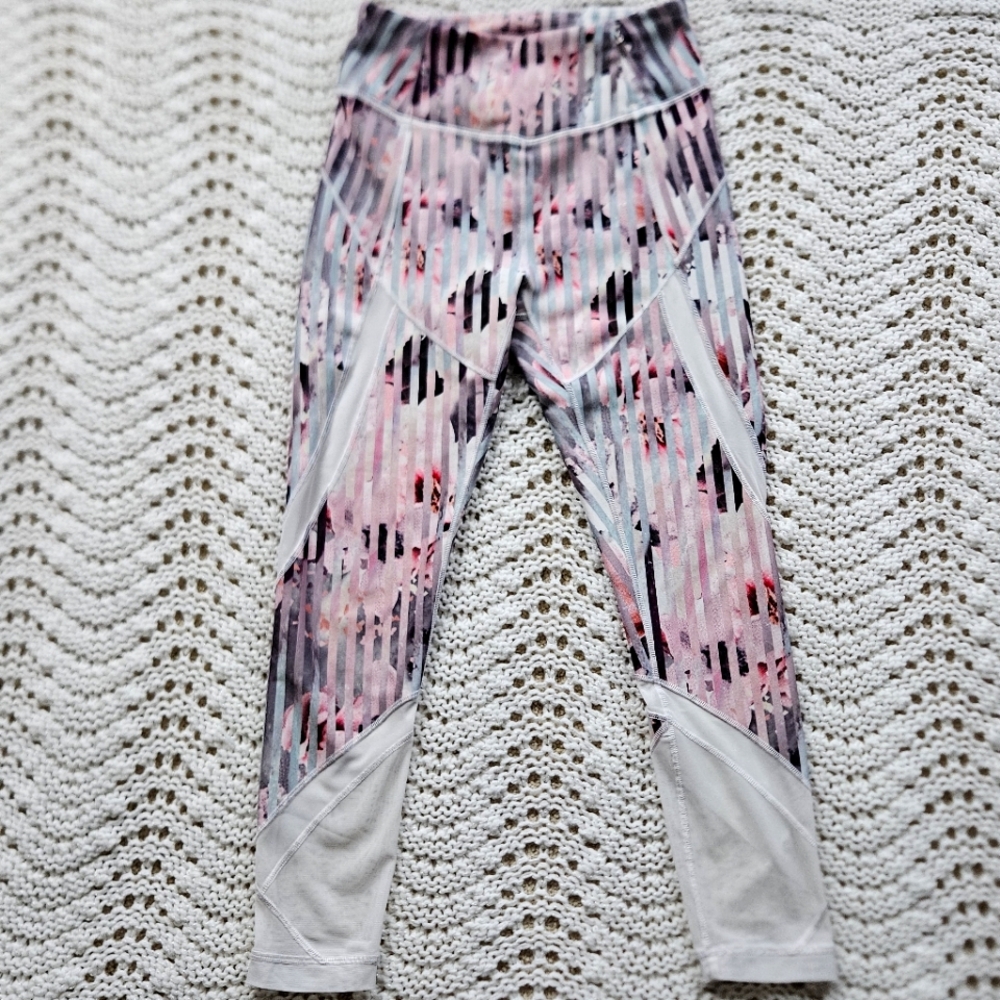 Calia by Carrie Underwood Luster Stripe 7/8 Mesh Legging Sz Small